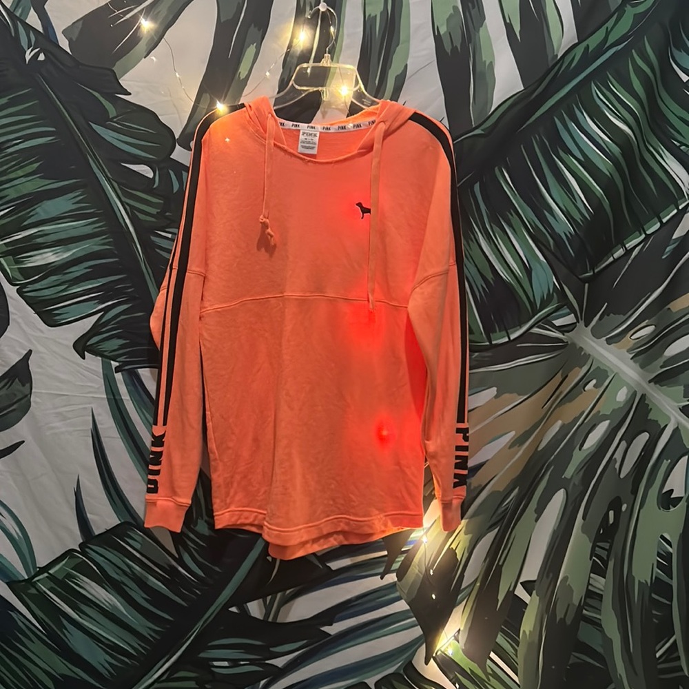 XS PINK sweater color orange and black gently used